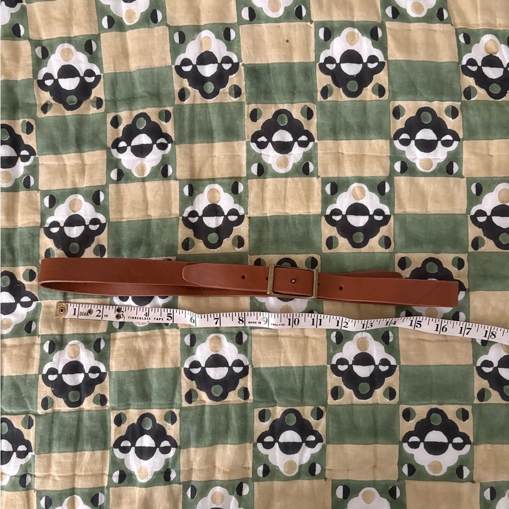 Everlane Classic Tan Leather Belt with Brass Buckle